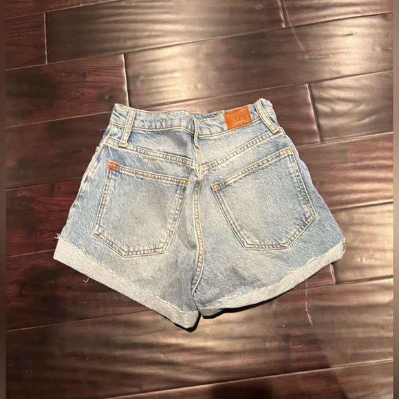 Never worn - Picture 2 of 2